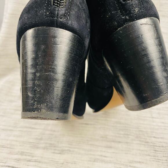 Vince Camuto Norva Black Suede Ankle Booties Block Heel Back Zip Size 7 - Picture 7 of 10
